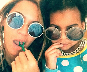 Beyonce Makes Flossing a Family Affair