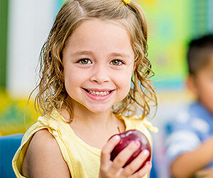 Here’s How to Manage School Snacks and Your Child’s Dental Health