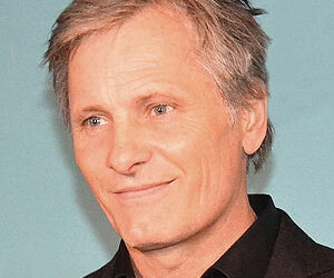 Viggo Mortensen’s Red-Carpet Smile